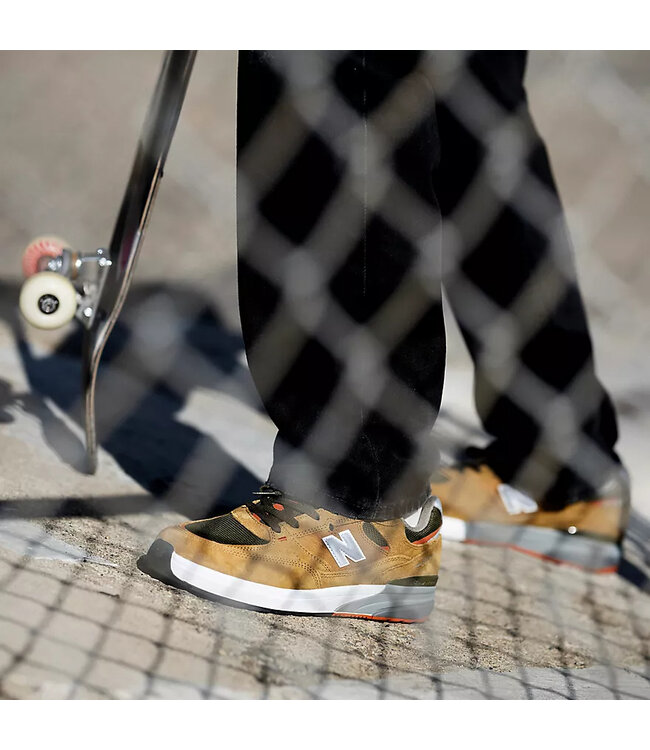 NEW BALANCE MENS 933 REYNOLDS SHOE CAMEL/DARK BROWN