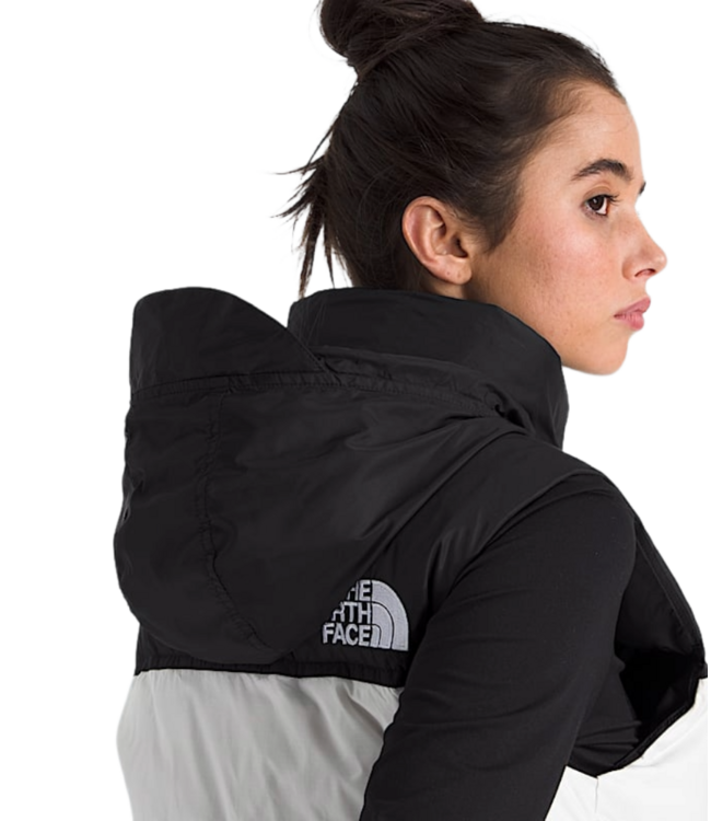 THE NORTH FACE WOMENS 1996 RETRO NUPTSE VEST WHITE DUNE/BLACK-RECYCLED 2026