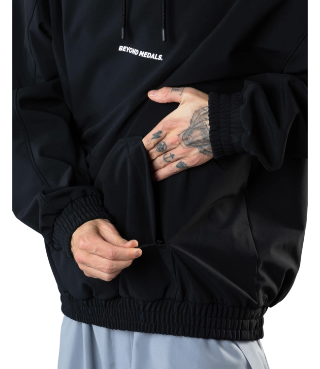 BEYOND MEDALS SOFTSHELL HOODIE BLACK 2026