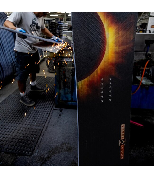 NEVER SUMMER PROTO T3 ECLIPSE SNOWBOARD 2026