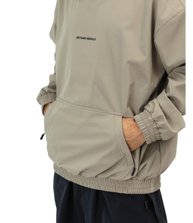 BEYOND MEDALS SOFTSHELL HOODIE BEIGE 2026