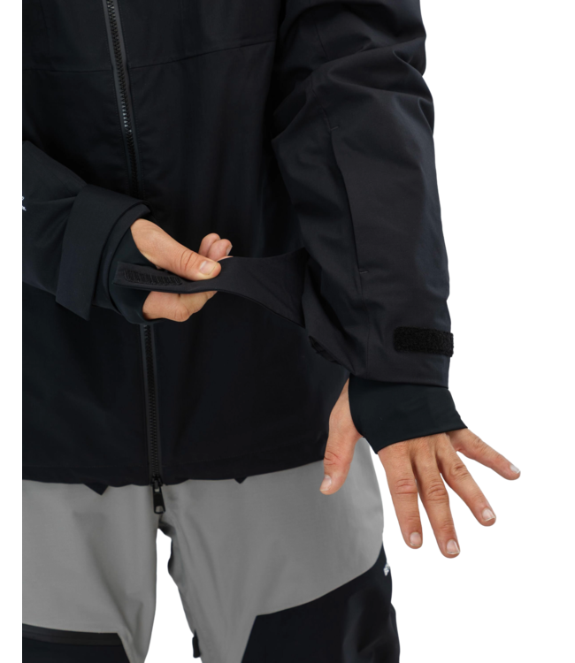 BEYOND MEDALS FULL ZIP 2L JACKET BLACK 2026