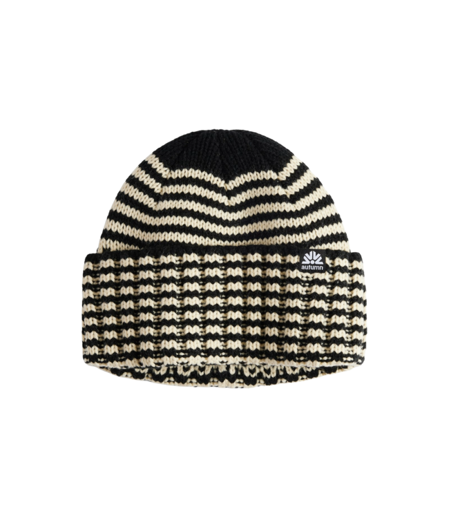 AUTUMN HEARTH BEANIE BLACK 2026