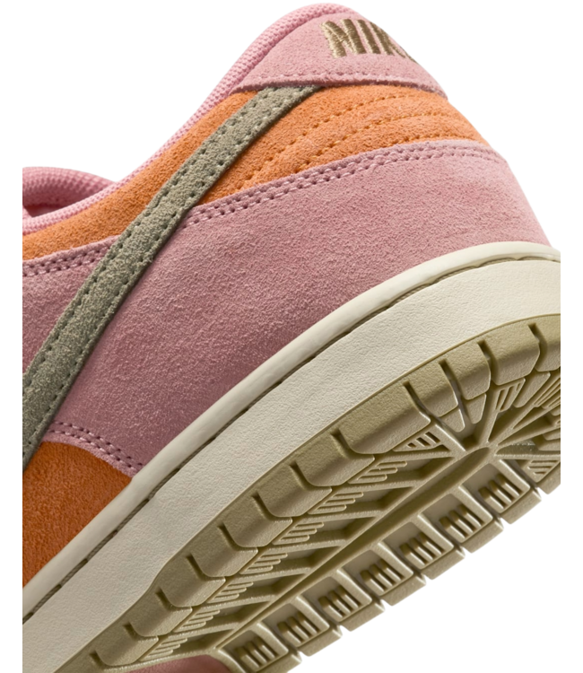 NIKE SB DUNK LOW PRO SHOE RED/OLIVE