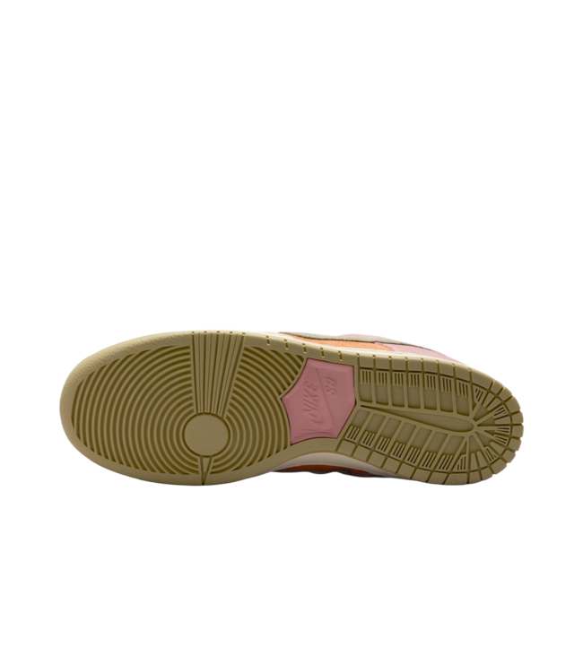 NIKE SB DUNK LOW PRO SHOE RED/OLIVE