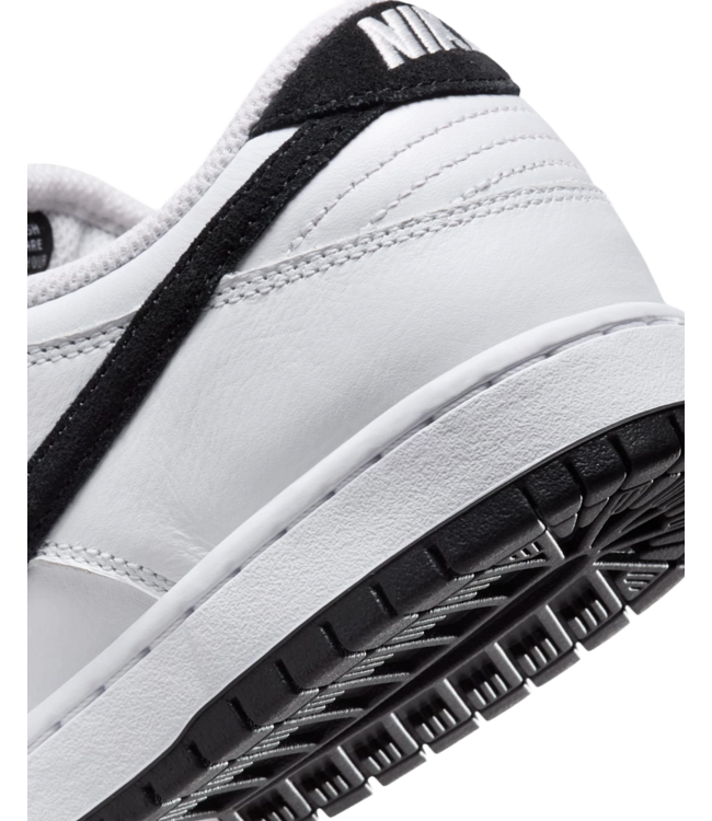 NIKE SB DUNK LOW PRO SHOE (100) WHITE/BLACK
