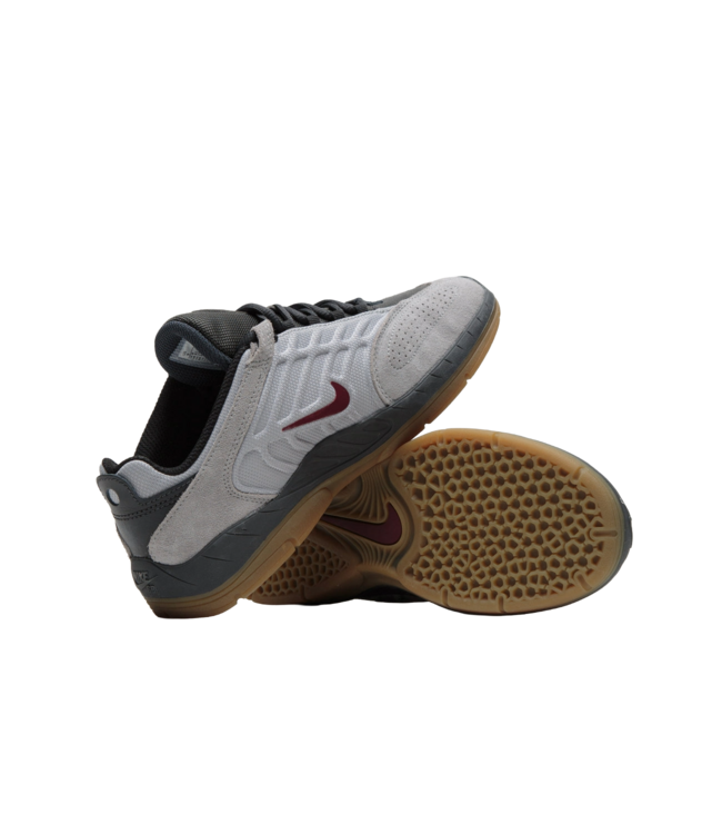 NIKE SB MENS VERTEBRAE SHOE LIGHT SMOKE GREY/DARK TEAM RED