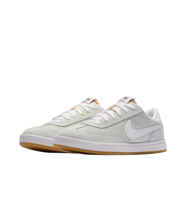 NIKE SB MENS FC CLASSIC SHOES (111) SUMMIT WHITE