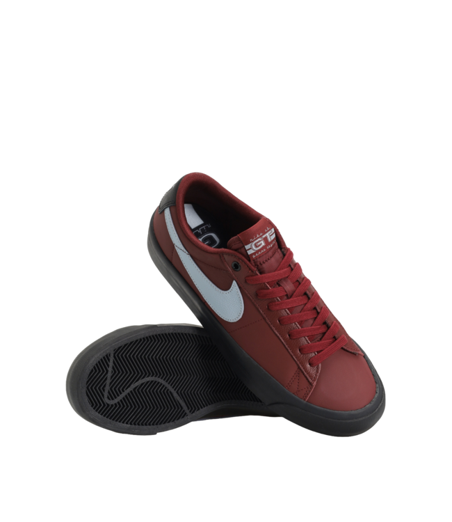 NIKE ZOOM BLAZER LOW PRO GT SHOES DARK TEAM RED/ ARMORY BLUE