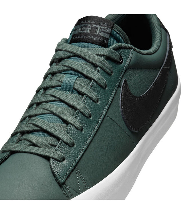 NIKE ZOOM BLAZER LOW PRO GT SHOES (300) VINTAGE GREEN