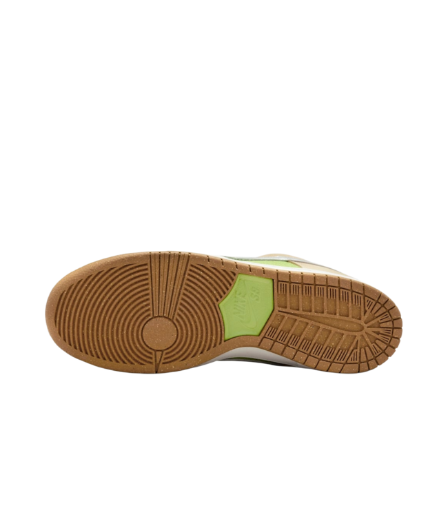 NIKE SB DUNK LOW PRO WC SHOE (200) SESAME/METALLIC SILVER PEAR