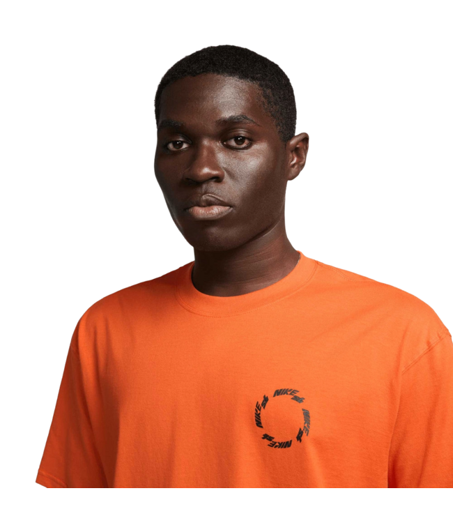 NIKE SB MENS WHEEL SHORT SLEEVE TEE (819) ORANGE
