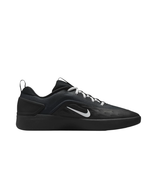 NIKE SB MENS ZOOM NYJAH 4 SHOES (002) BLACK/WHITE-BLACK-WHITE