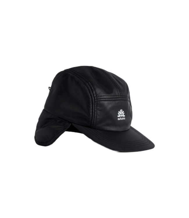 AUTUMN PUFFY FLAP CAP BLACK 2025