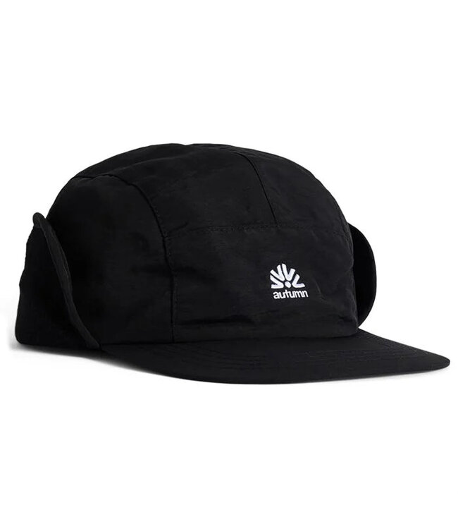 AUTUMN DWR FLAP CAP BLACK 2025