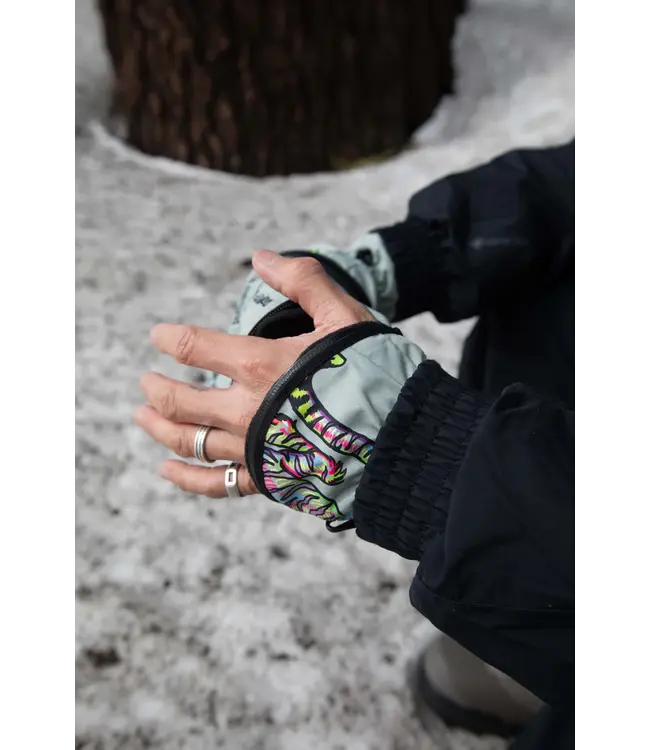 DEATHGRIP MELODIE PERAULT GHOUL MITT MINT 2026