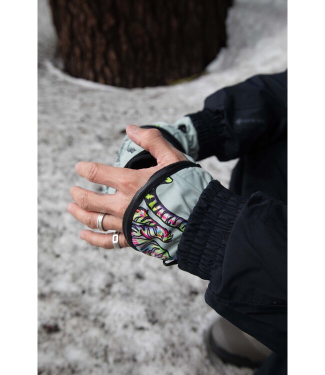 DEATHGRIP MELODIE PERAULT GHOUL MITT MINT 2026