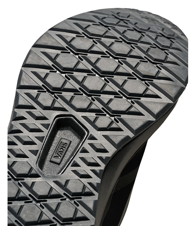 VANS MENS MTE ULTRARANGE 2.0 SE SHOES (BKA) BLACK/BLACK