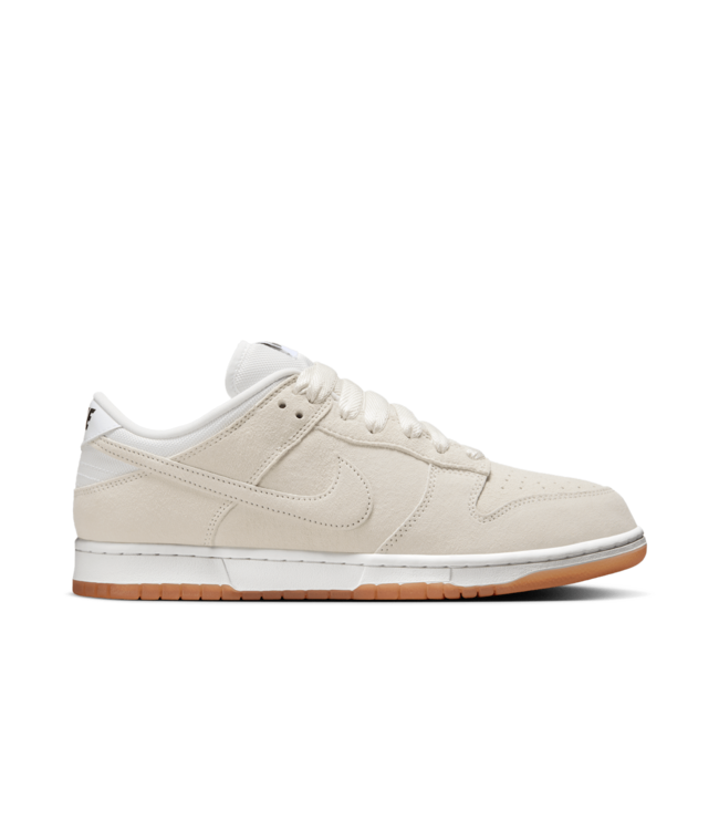 NIKE SB DUNK LOW PRO SHOE (100) PALE IVORY/PALE IVORY-SUMMIT WHITE-WHITE