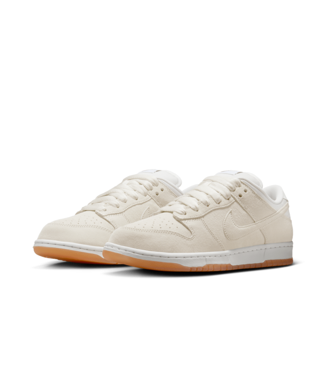 NIKE SB DUNK LOW PRO SHOE (100) PALE IVORY/PALE IVORY-SUMMIT WHITE-WHITE