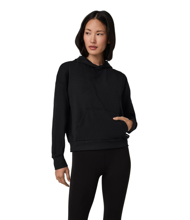 VUORI WOMENS HALO MODERN PO HOODIE HEATHER BLACK