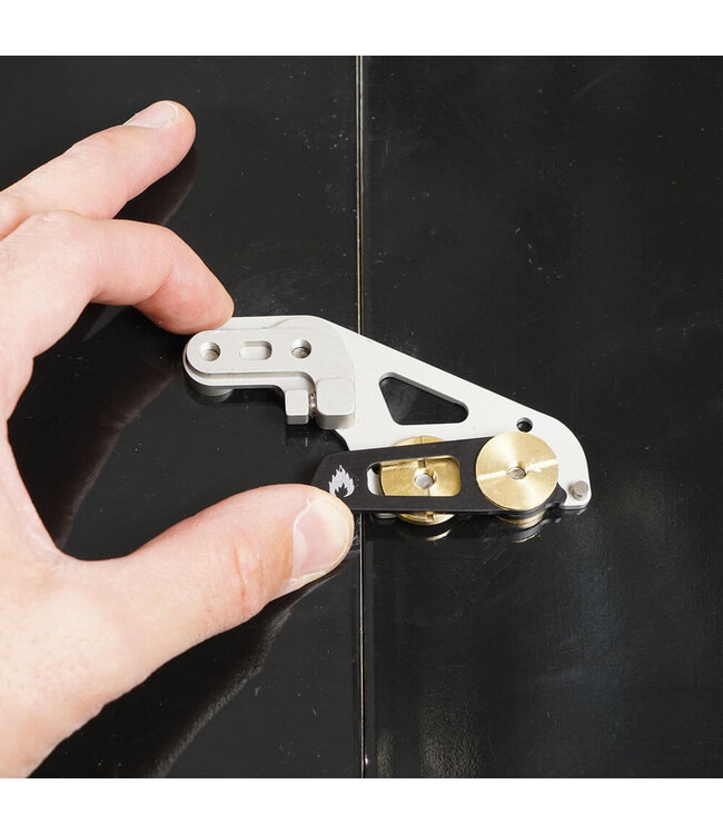 SPARK CROSSBAR CLIPS THROUGH-MOUNT BLACK