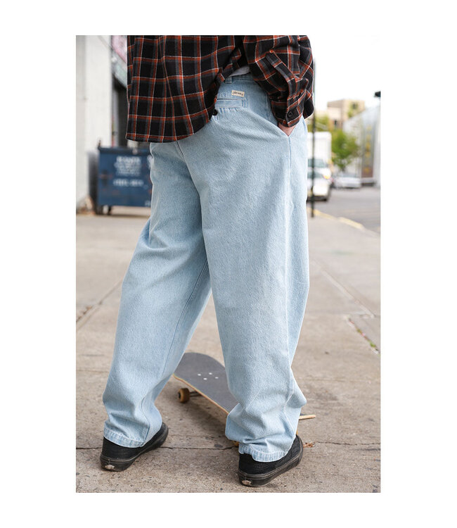 THEORIES MENS BELVEDERE PLEATED DENIM LIGHTWASH