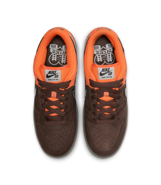 NIKE SB DUNK LOW PRO SHOE (800) SAFETY ORANGE/ WOLF GREY