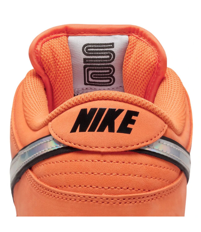 NIKE SB DUNK LOW PRO SHOE (800) SAFETY ORANGE/ WOLF GREY