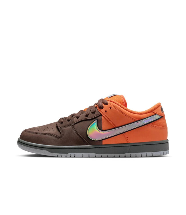 NIKE SB DUNK LOW PRO SHOE (800) SAFETY ORANGE/ WOLF GREY