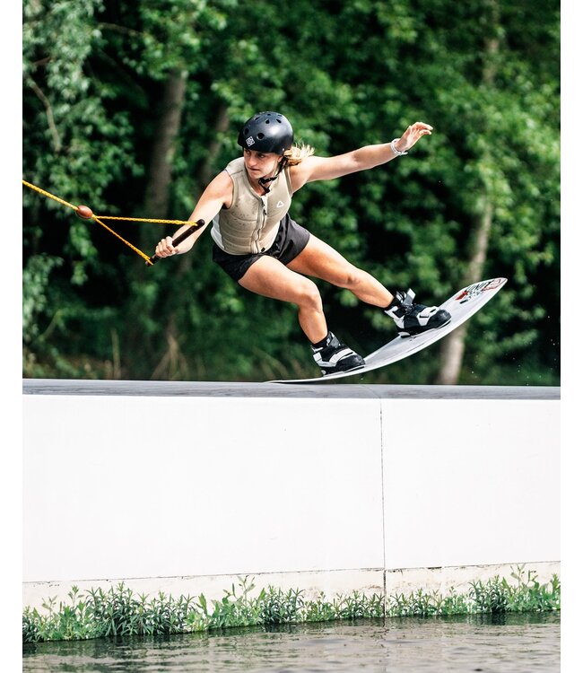 FOLLOW WOMENS CORP VEST SAND 2026