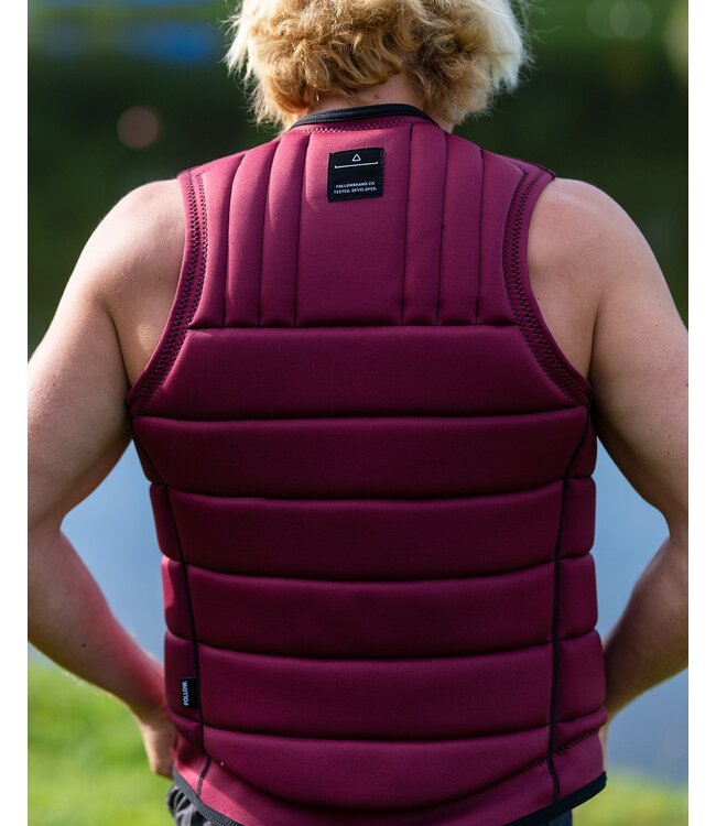 FOLLOW MENS TOTAL VEST MAROON 2026