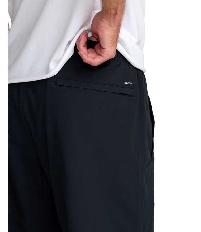 RVCA MENS YOGGER LONG SHORT BLACK