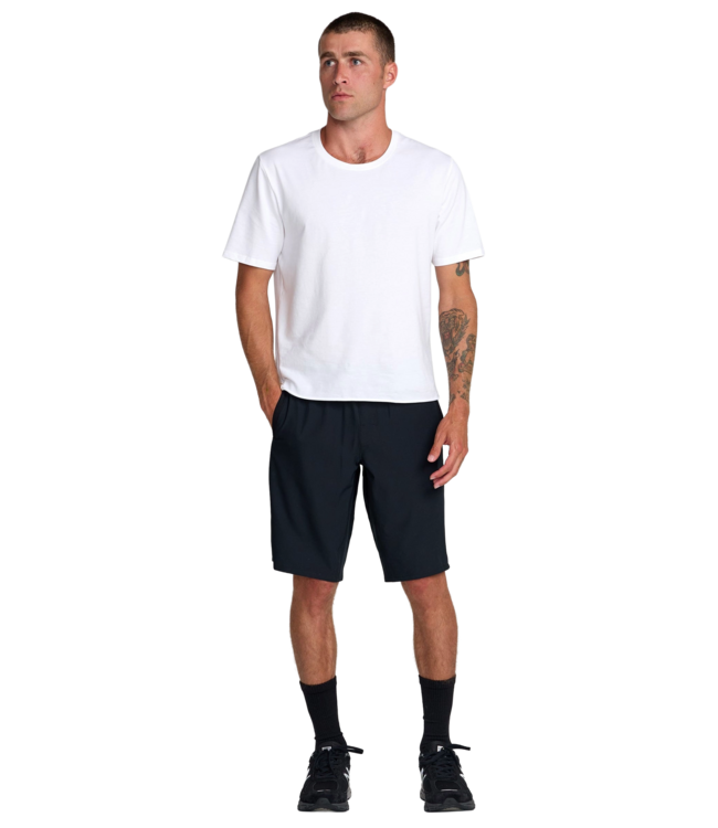 RVCA MENS YOGGER LONG SHORT BLACK