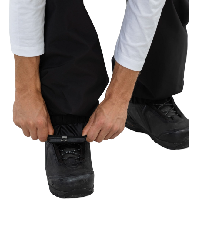 BEYOND MEDALS X PANT BLACK 2026