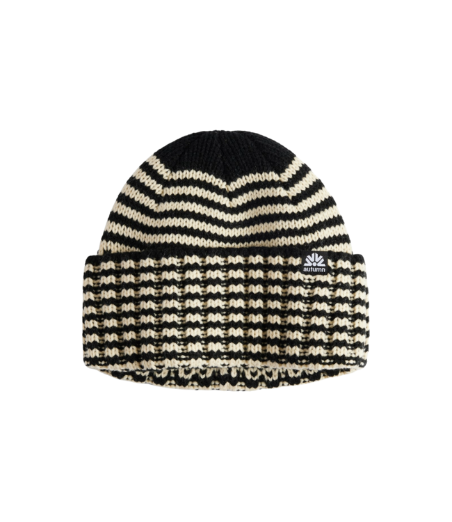 AUTUMN HEARTH BEANIE BLACK 2026