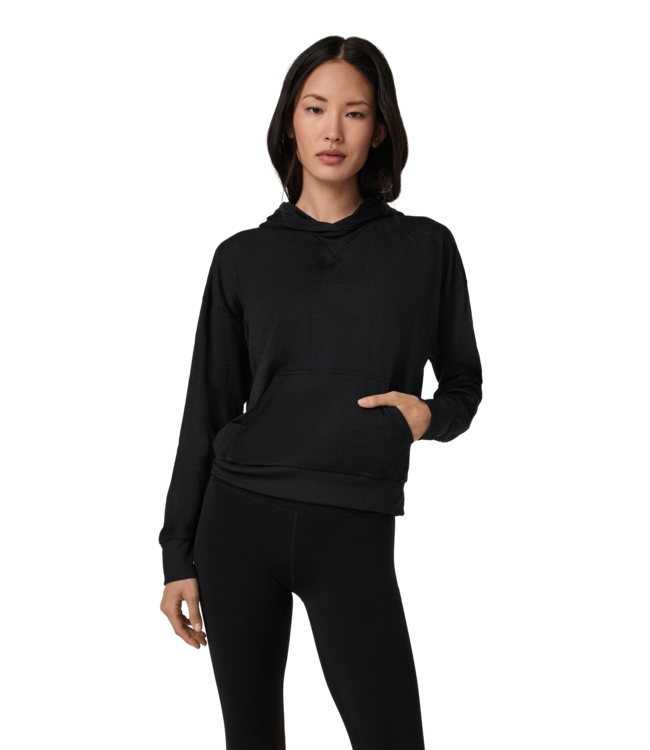 VUORI WOMENS HALO MODERN PO HOODIE HEATHER BLACK