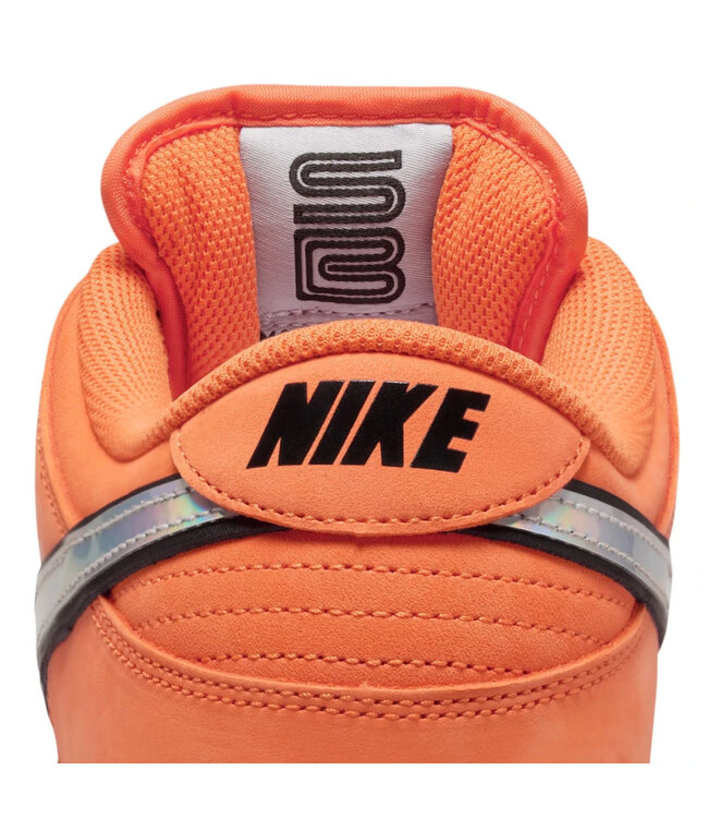 NIKE SB DUNK LOW PRO SHOE (800) SAFETY ORANGE/ WOLF GREY