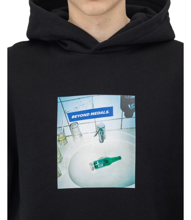BEYOND MEDALS BOTTLE PULLOVER HOODIE BLACK