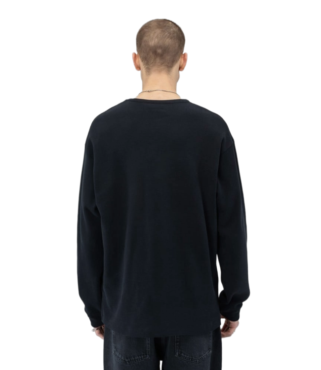 BEYOND MEDALS BAEKKEL WAFFLE LONG SLEEVE TEE BLACK