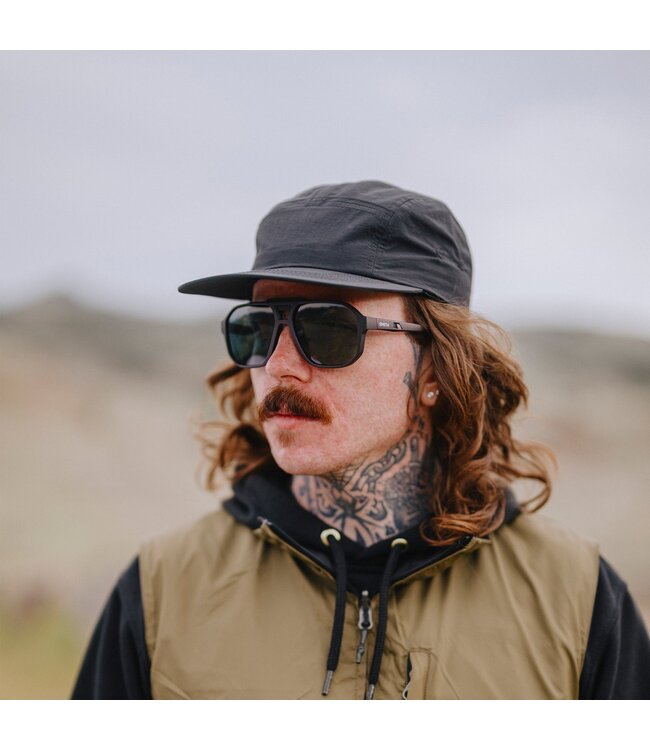 SMITH TRUSS MATTE FATHOM SUNGLASSES w/ CHROMAPOP BLACK POLARIZED