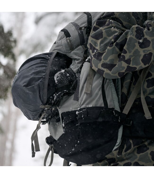 DAKINE POACHER BACKPACK 32L BLACK 2027
