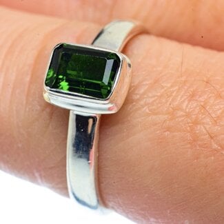 Chrome Diopside Ring - Size 8 - Sterling Silver Small Square