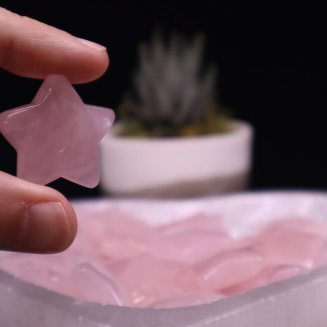 Rose Quartz Stars - Medium Carving