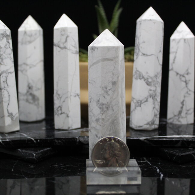 White Howlite (Magnesite) Tower Point Generator - Medium (3-4")