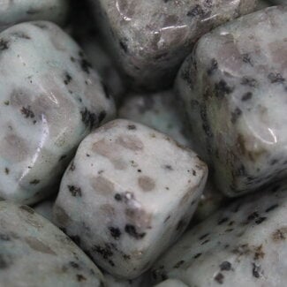 Kiwi Jasper/Amazon River Stone Cubes 1"