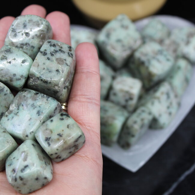 Kiwi Jasper (Amazon River Stone Sesame) Cubes 1"