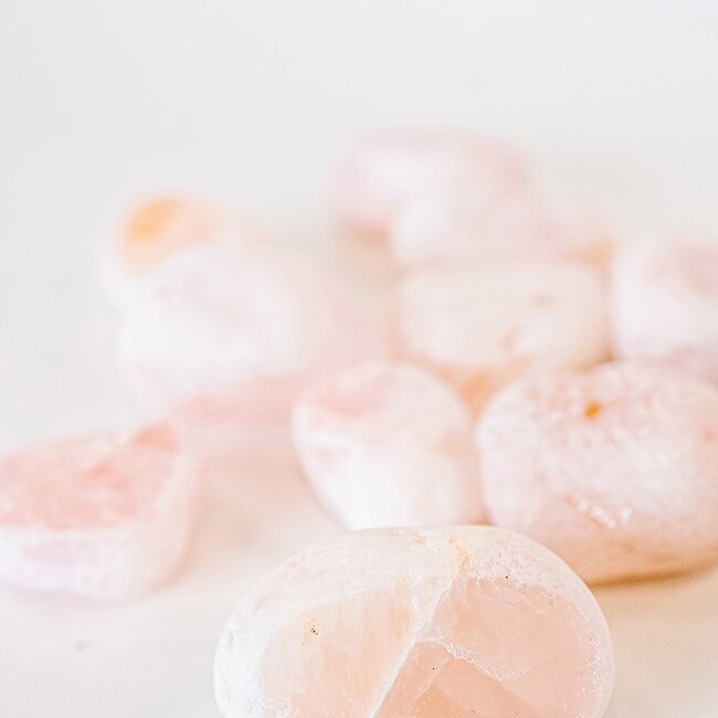 Rose Quartz -  Emma Ema Eggs Palm (Seer Window Stones)