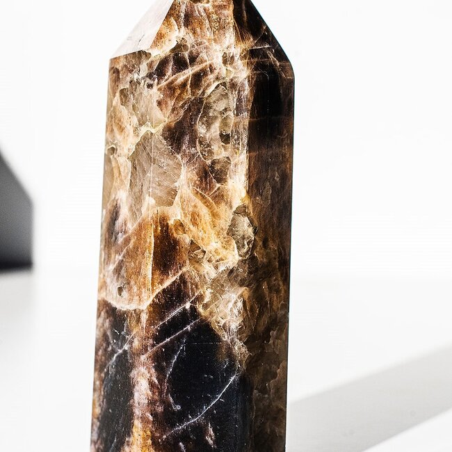 Black Moonstone Tower Point Generator - Medium (2 - 4")