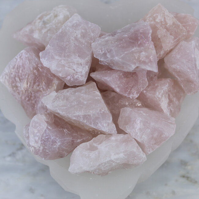 Rose Quartz - Medium Rough Raw Natural